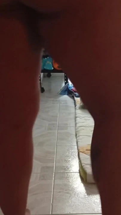 Chubby mom records herself and sends me a video doing cleaning in a thong 5 | Clip 1