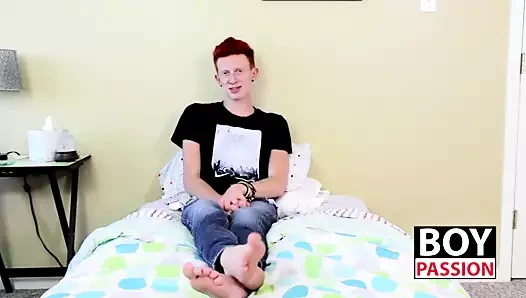 Twink dylan mermaid alır bir mola için mastürbasyon yapmak o kapalı için fanlar