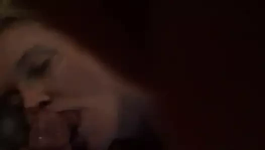 Yüz kahrolası bir güzel kız