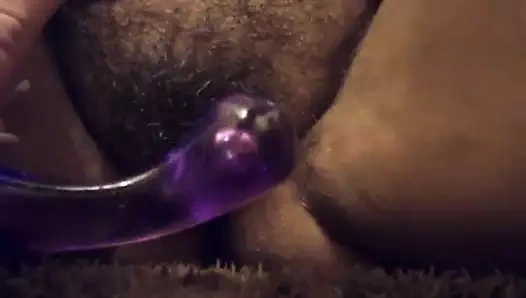 oyuncakla oynayan arkadaşım