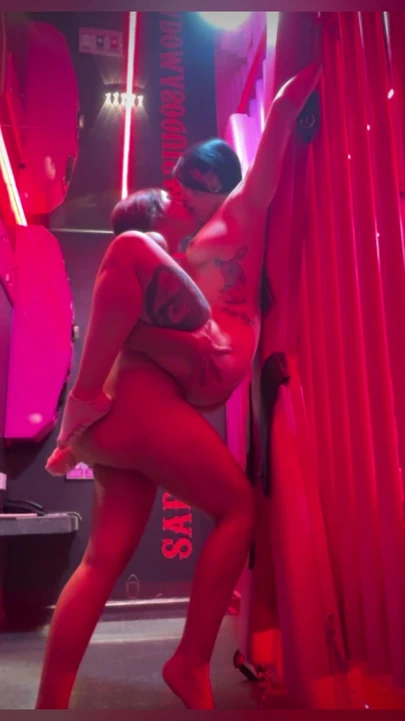 Motelde Lezbiyen Tinder Buluşması Rimjob Ile Bitti - Anitta Miller Ve Sweet Kimmi