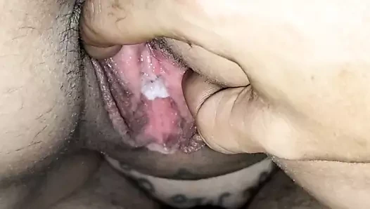 Seksi eş emme horoz ve binicilik yapma ona büyük memeler sıçrama