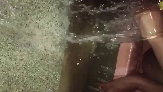 Seksi kız arkadaşım banyoda sikişiyor sevimli kızforyou2