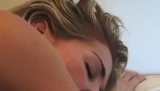 Lesbische Erotik auf dem Sofa