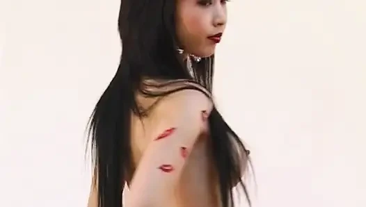 Esmer ateşli kızın yakın çekim