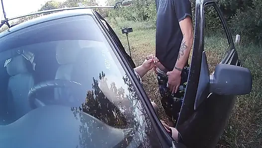 Arkadaşımı parka getirdim ve ona sikimi emmesi için verdim