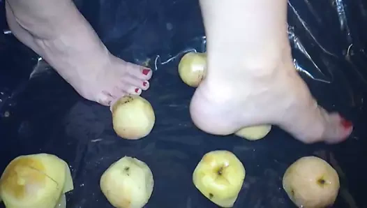 Bayan l seksi elma ezmek.