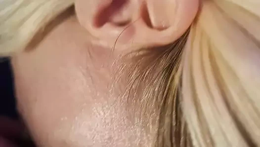 Üvey babayı ziyaret ediyor