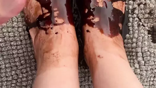 Cum üzerinde bana çikolata masaj sonra