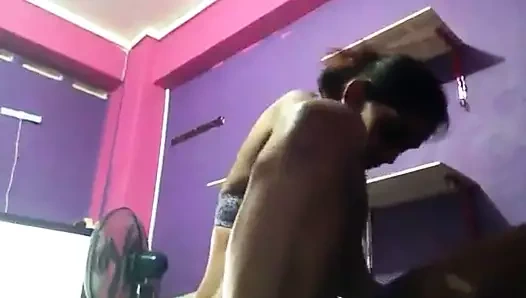 Desi dik kadın Başlarken ona bf içinde the mood