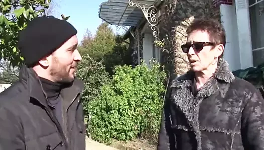 Puma kocasını araba tamircisi ile aldatıyor