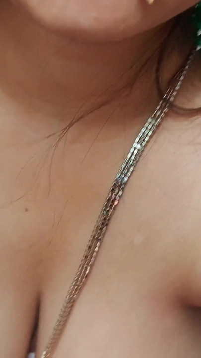 Natasha ateşli baştan çıkarıyor desi ateşli romantizm kızı seksi yenge görünümü | Klip 2