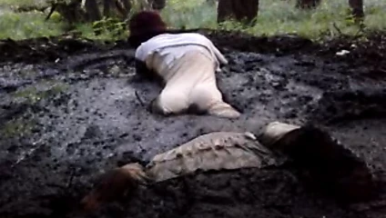 Çamur elbisesi 51
