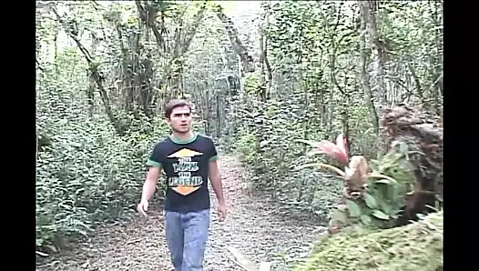 Eşcinsel açık havada azgın sikişiyor - ıslak göt deliğime kadar büyük bir yarak nr 2