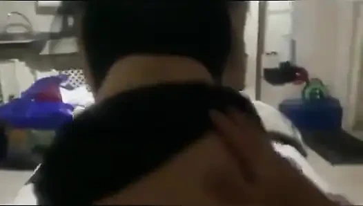 Kendine biraz ıslak götlü amcık aldı