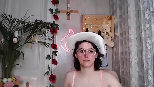 Seksi edepsiz Paskalya kamera gösterisi