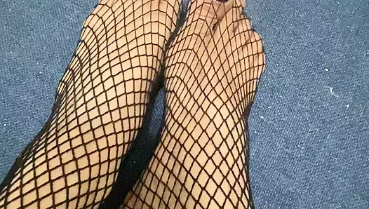 File çoraplı uzun ayak parmaklı seksi Asyalı bacaklar ve minik ayaklar yüksek topuklu ayakkabılar giyiyor