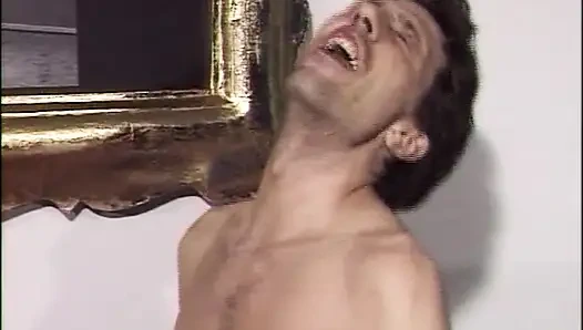 Alman nine ve çarpıcı bayan üçlü grup sekste sikiliyor