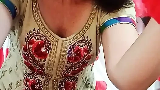 Koca memeli orta yaşlı seksi kadın için ırklararası yarak düşkünü rüyalar gerçek oluyor