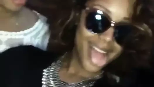 Evli kadın twerk yapıyor
