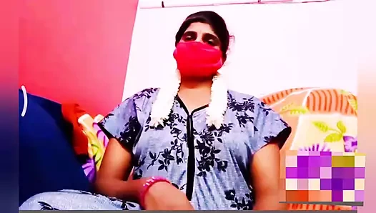 Hintli ev hanımı erkek arkadaşıyla görüntülü seks yapıyor. Telugu edepsizce konuşma.