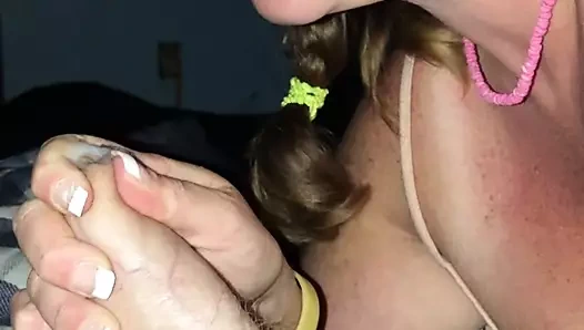 Tombul horoz enayi arayan bir yardımcı