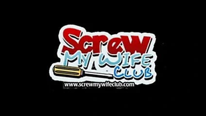 Güzel ve sıcak eş porno yıldızı tarafından gerçek iyi köpek stili becerdin