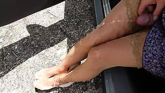 Kadın kılıklı kadın sidik ve spermle güzel bir gün diliyorum