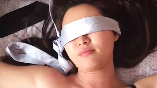 Sunaina ke muh main lund daal diya