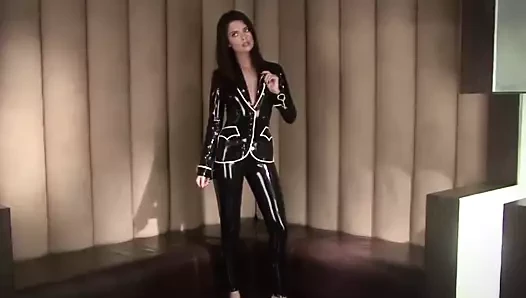 Lara siyah lateks takım