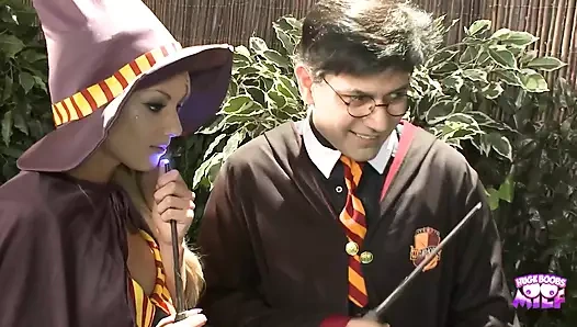 Şehvetli Jane azgın Harry Potter ve arkadaşlarıyla yaramaz grup seksinin tadını çıkarıyor