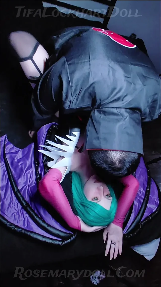 Aerith x Morrigan Darkstaklers Cosplay. 2. açı