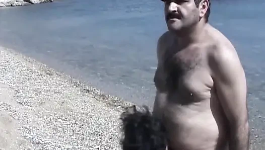 Sahin k plajda Türk orta yaşlı seksi kadın Ayşe'yi sikiyor
