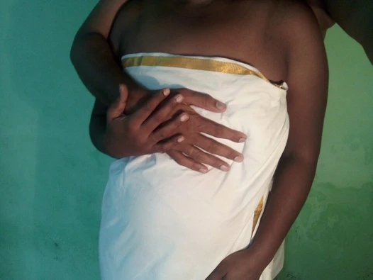 Kerala teyze kendini gösteriyor – sıcak