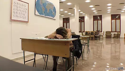 Şımarık lara tsunami gibi göt yalayıp fışkırtmayı seviyor