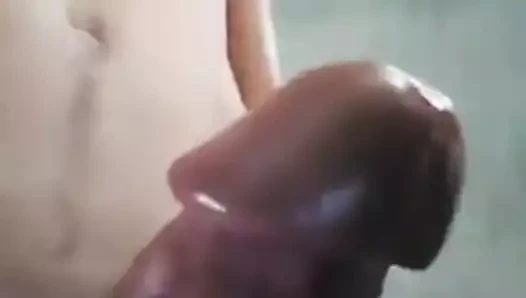 Asılı sıska latino mastürbasyon