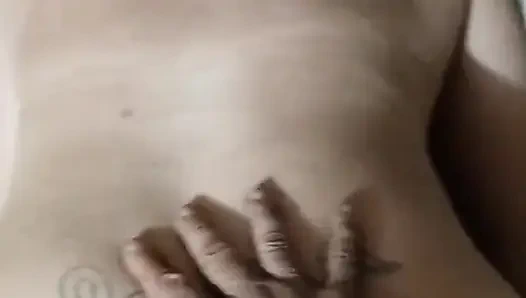 Yaramaz evli kadın bağlı, sikiliyor ve dölleniyor