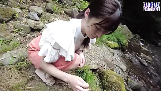 Islak işaret, edepsiz bir parıltılı iz bırakırken kendini her bıraktığı yerde 1. yarı