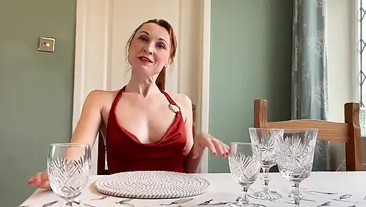 Üvey anne Lily sinsi restoranda sikişiyor