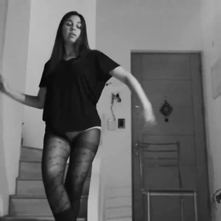 külotlu çorap dansı