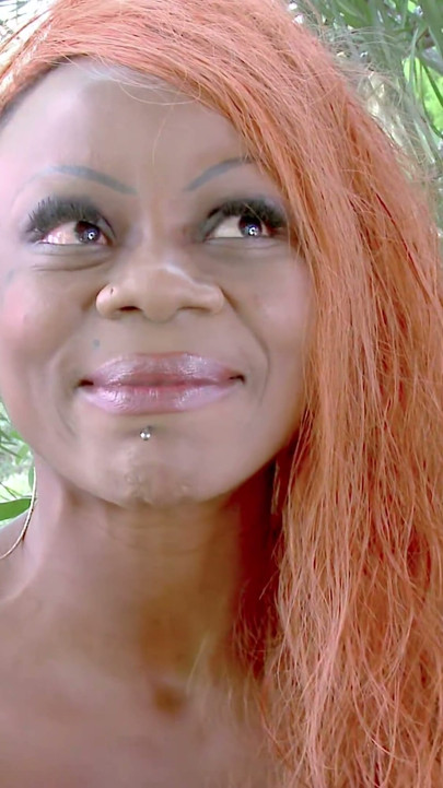 Naomi Lionness: Naomi Lionness ile seksi video röportajı