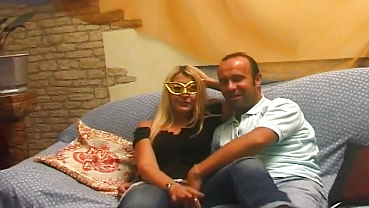 Karım arkadaşını karıştırmak istedi