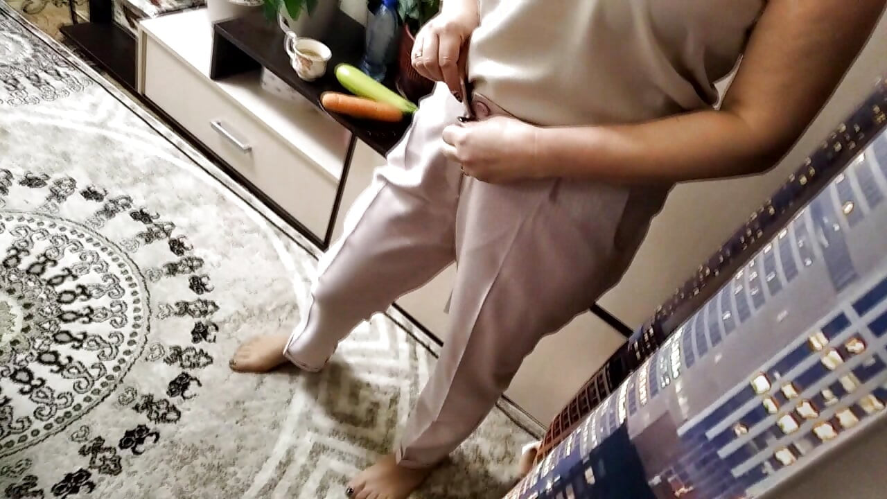 Olgun sürtük Aimee, ağzı açık amcığı ve ilahi derinliklerinde garip aşırı nesneler... ))