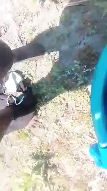 Afrikalı amatör büyük memeler köyde çıplak