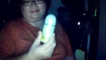 32 yaşında tombul çin malayca deodorant şişesi ekle