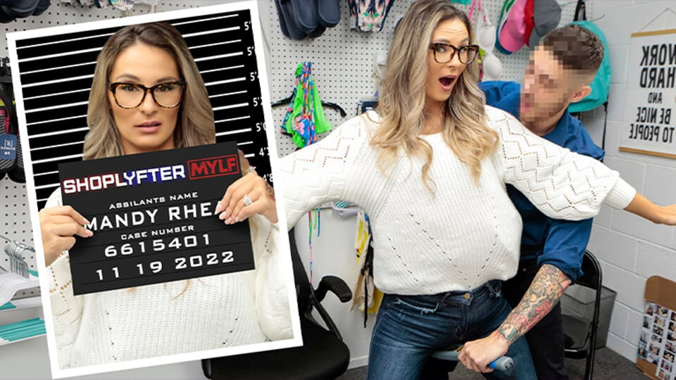 Üvey anne Mandy Rhea üvey oğlu tarafından hırsızlık yaparken yakalandı arka odada sikiliyor - shoplyfter mylf