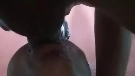 milf'imin yüzünü sikmeyi seviyorum