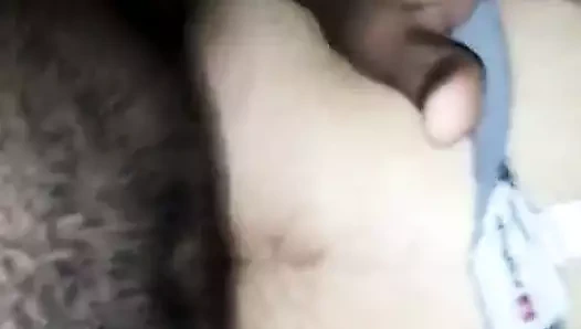 Zenci adam beni çıplak sikiyor