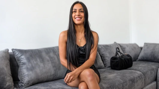 Ateşli genç latin görüşmeden hemen sonra sakso çekiyor!