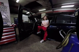 Tmwvrnet.com - tera link - tamirci arabada tek başına oynuyor